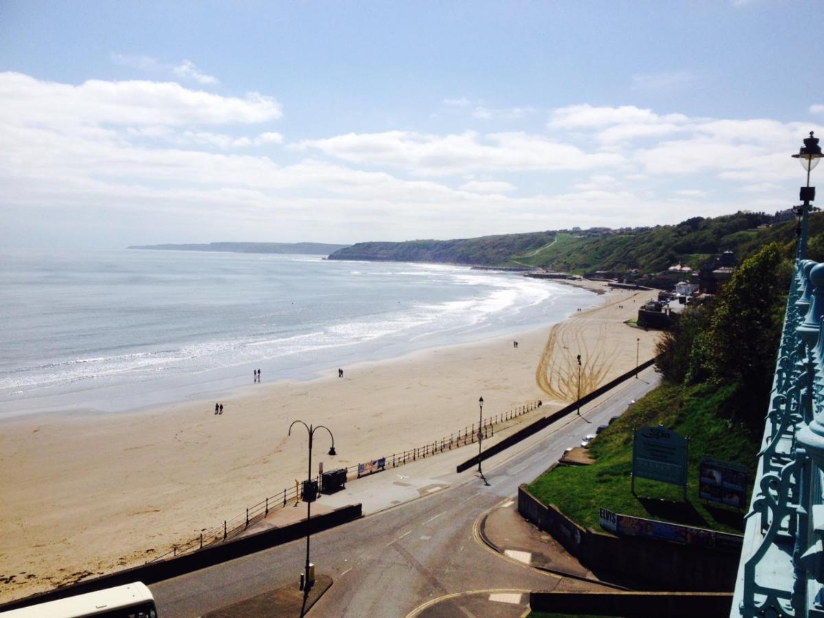 Large 5 Bed House In Scarborough Near The Beach, Large Garden & Hot Tub Extérieur photo